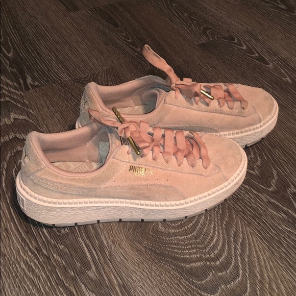 Chunky suede Pumas - Picture 1 of 8